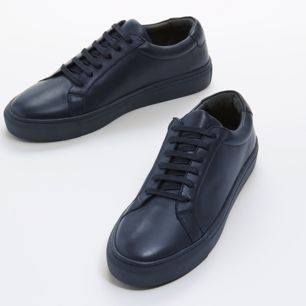 Black leather sneakers size 8